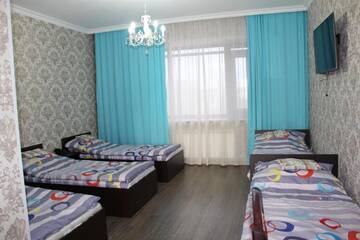 Общий номер для мужчин и женщин в Отеле Hotel Bukpa